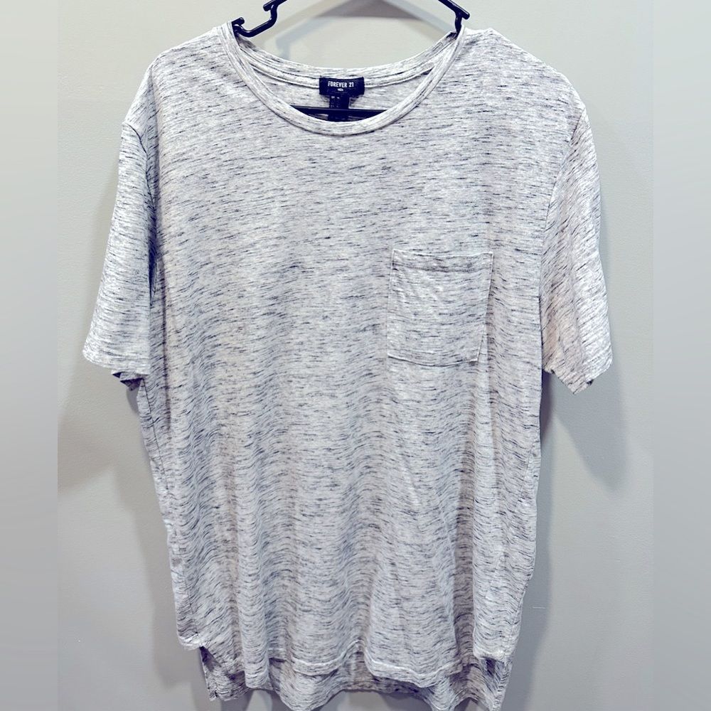 ⭐️⭐️⭐️2 for $15⭐️⭐️⭐️Forever 21 Longline Pocket Tee